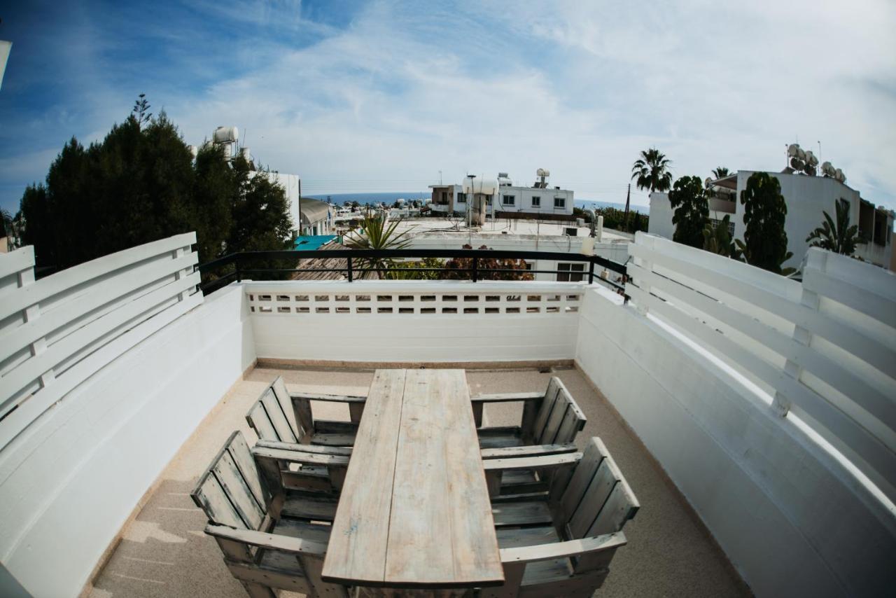 Ovis Hotel Apartments Agia Napa Exterior foto