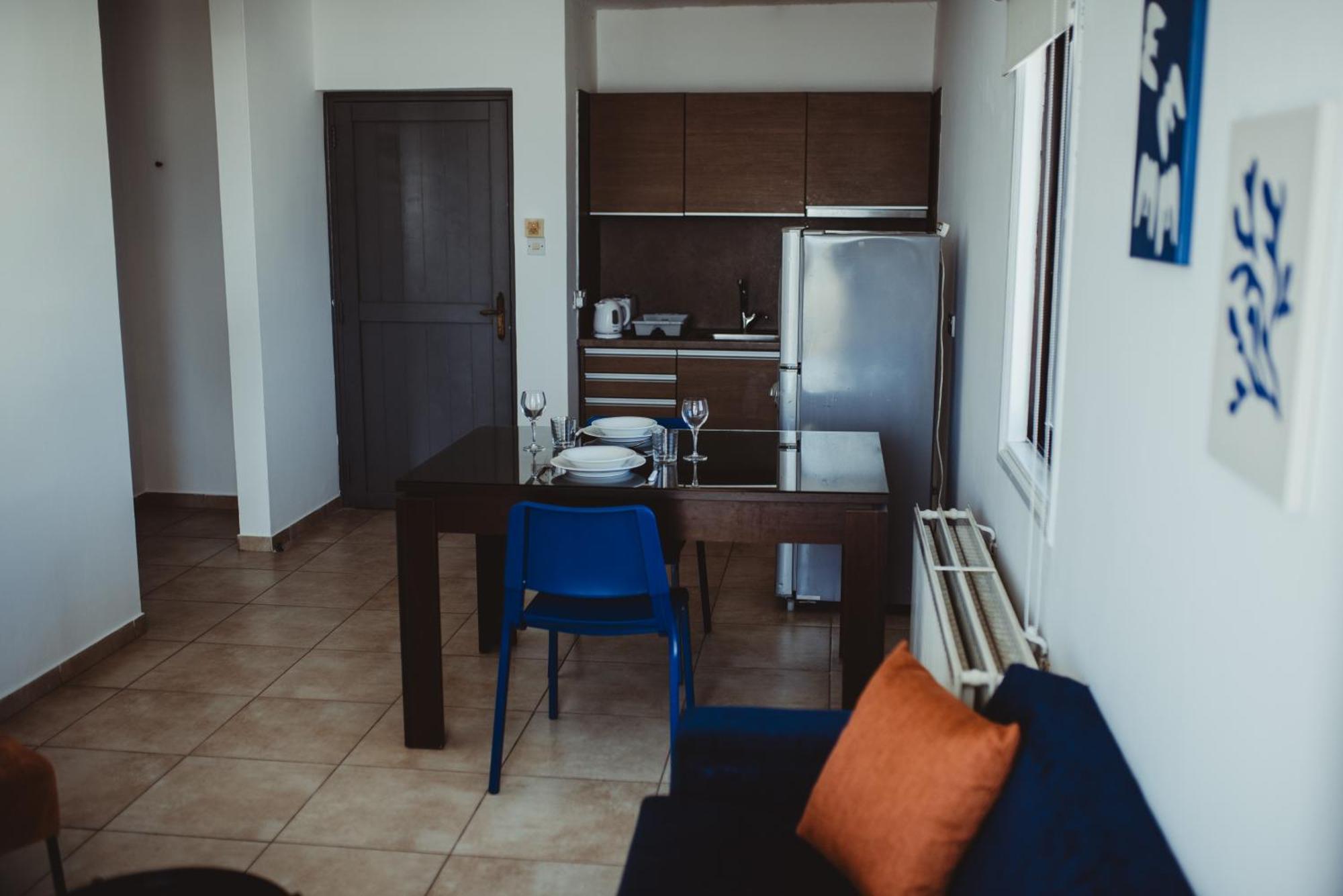 Ovis Hotel Apartments Agia Napa Exterior foto